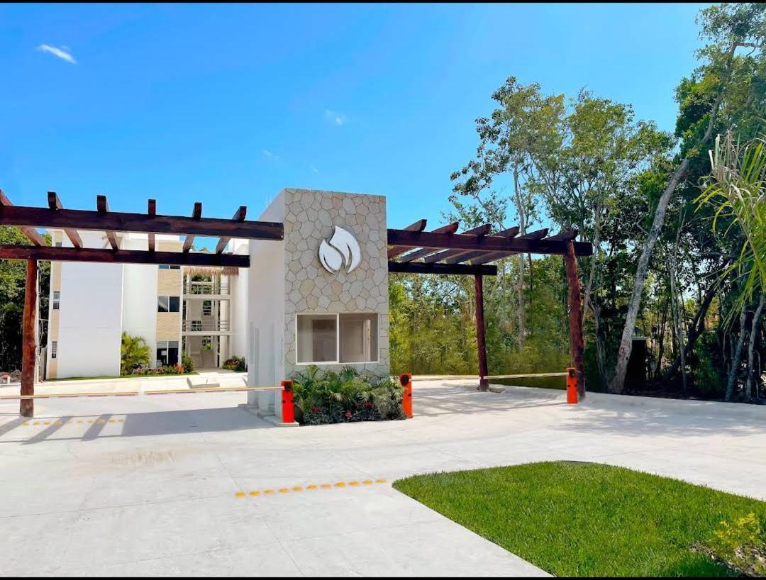 פוארטו מורלוס 2-Bedroom Condo By The Jungle W/ Swimming Pool מראה חיצוני תמונה