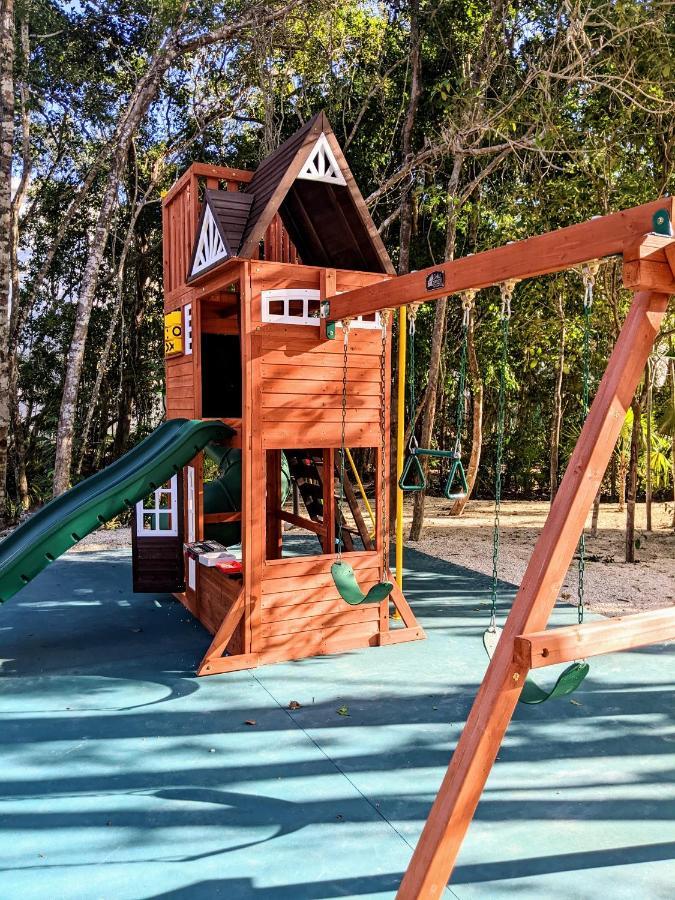 פוארטו מורלוס 2-Bedroom Condo By The Jungle W/ Swimming Pool מראה חיצוני תמונה