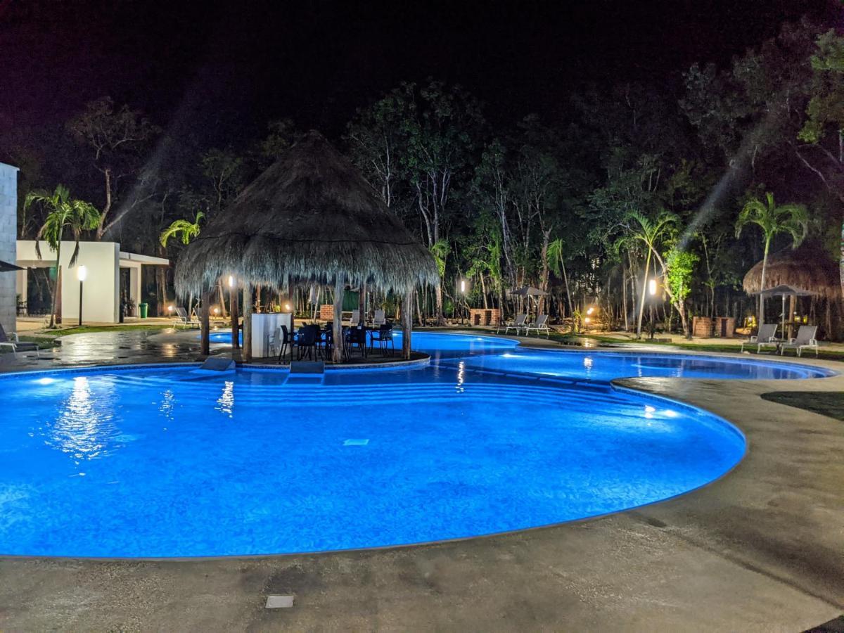 פוארטו מורלוס 2-Bedroom Condo By The Jungle W/ Swimming Pool מראה חיצוני תמונה